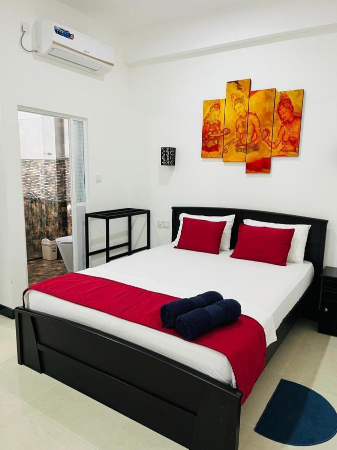 Funwhales Rest House Negombo Kültér fotó